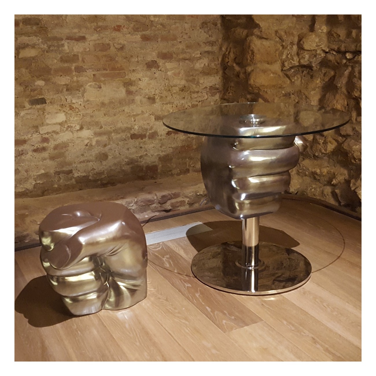 CLETO MUNARI FIST POUF