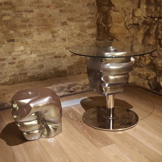 CLETO MUNARI FIST POUF