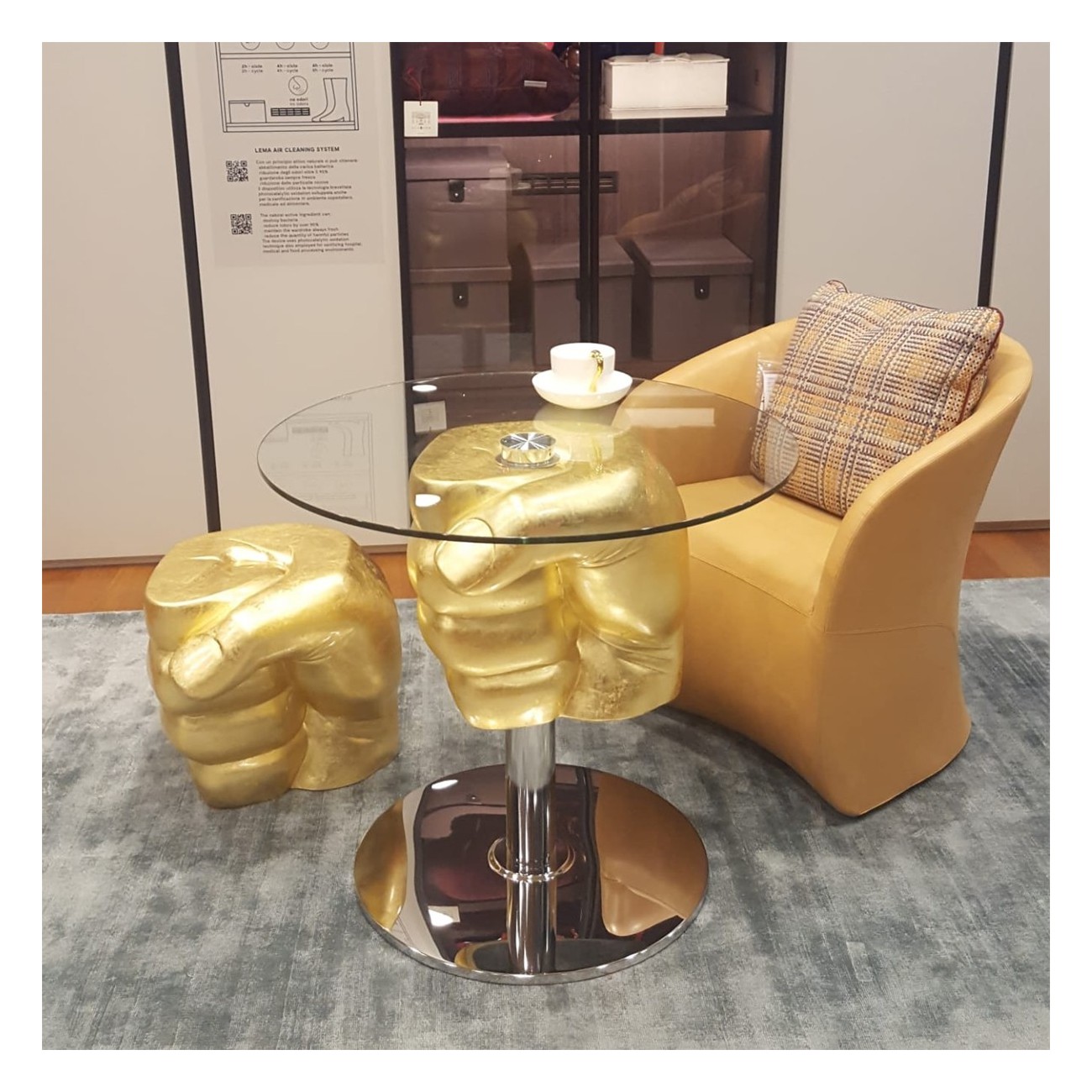 CLETO MUNARI FIST POUF