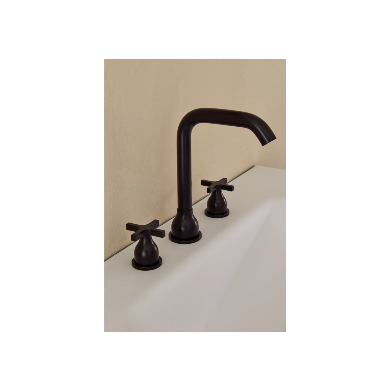 AGAPE MEMORY THREE‑HOLE BASIN TAP