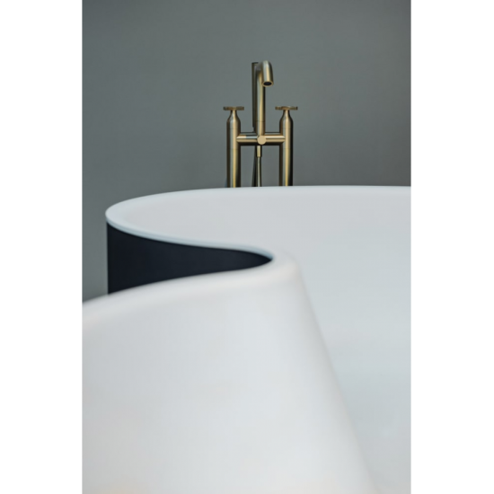 AGAPE MEMORY FLOOR‑MOUNTED BATH TAP