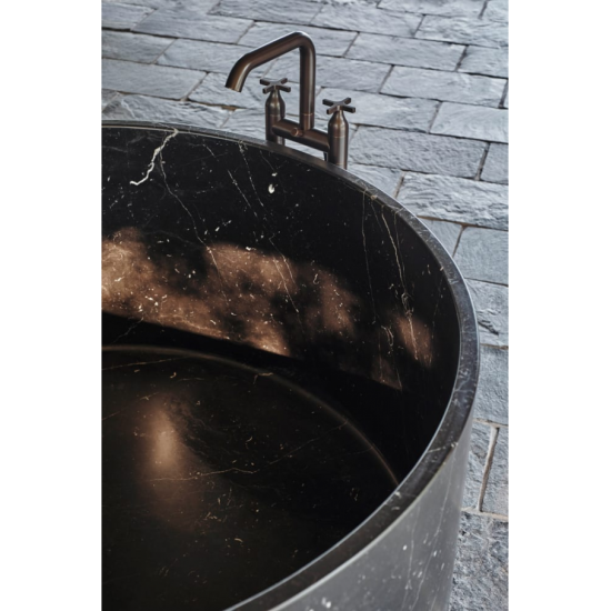 AGAPE MEMORY FLOOR‑MOUNTED BATH TAP