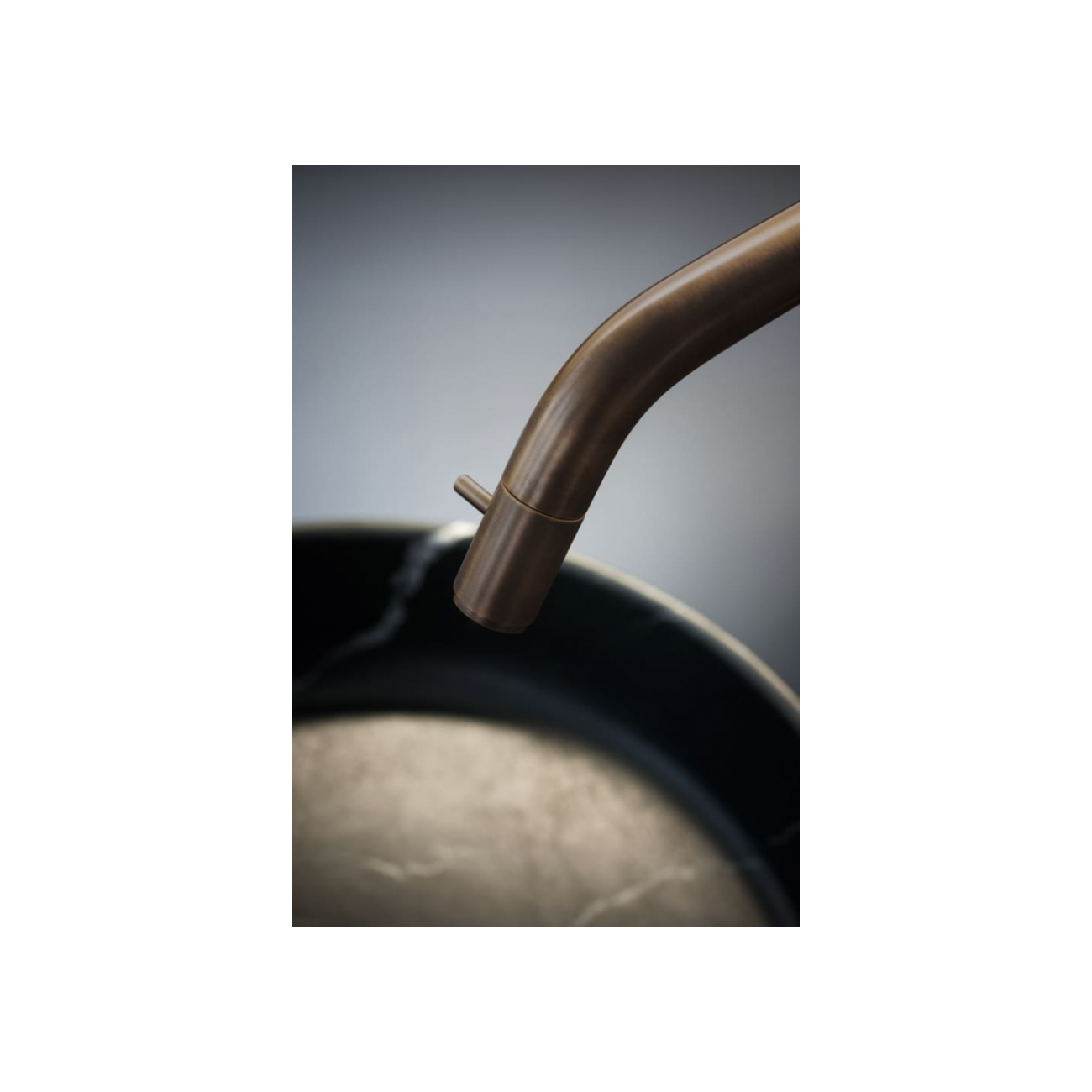 AGAPE MEMORY FLOOR‑STANDING SPOUT