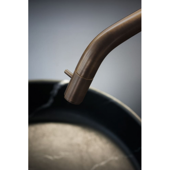 AGAPE MEMORY FLOOR‑STANDING SPOUT