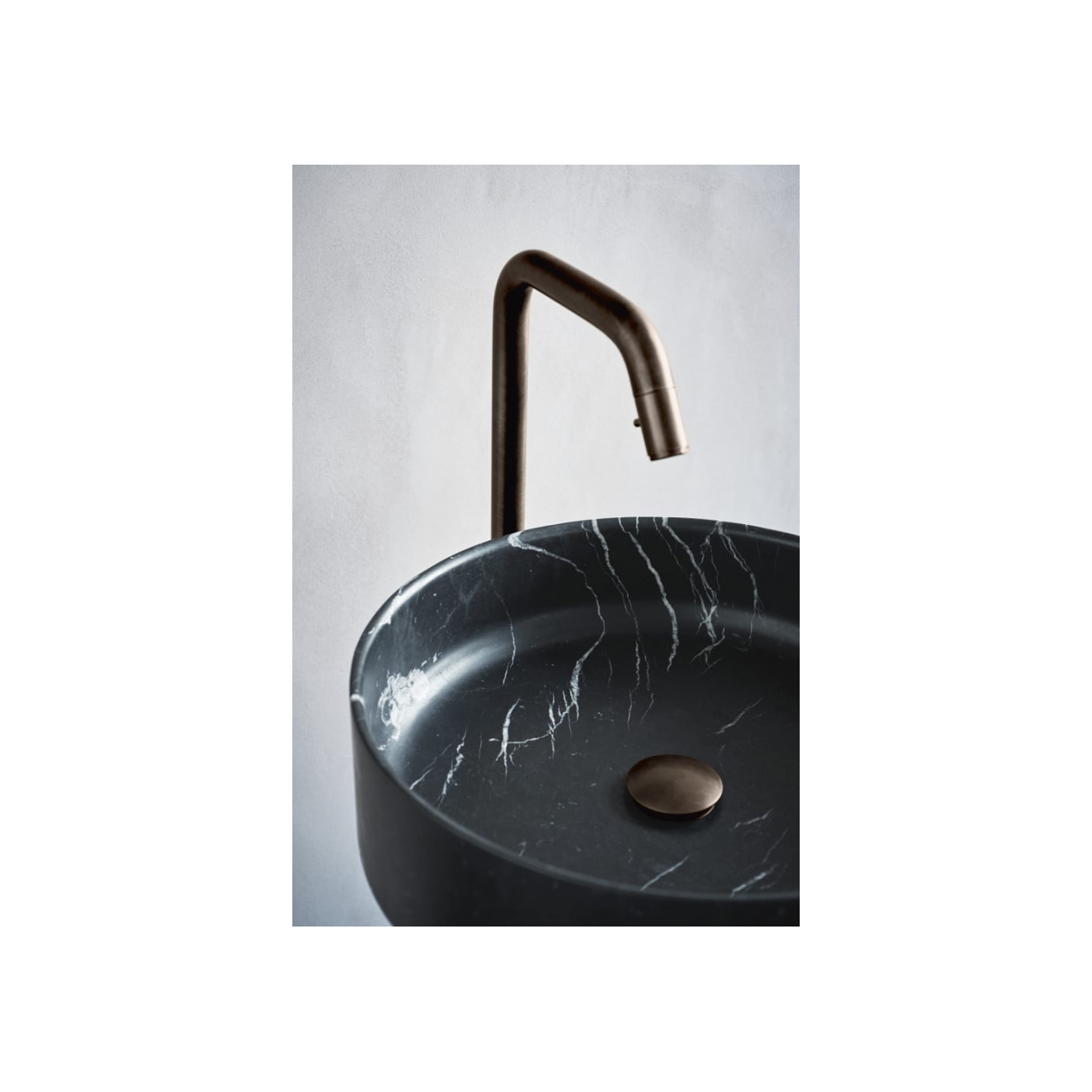 AGAPE MEMORY FLOOR‑STANDING SPOUT