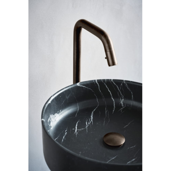 AGAPE MEMORY FLOOR‑STANDING SPOUT