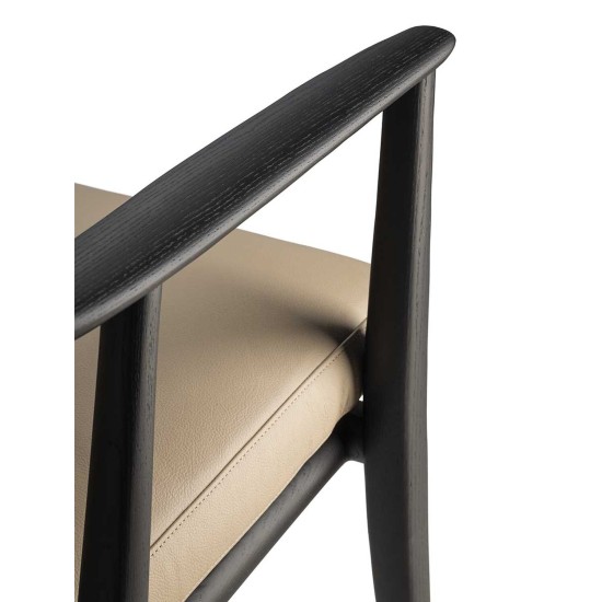 POLTRONA FRAU VIOLA ESSENCE SMALL ARMCHAIR