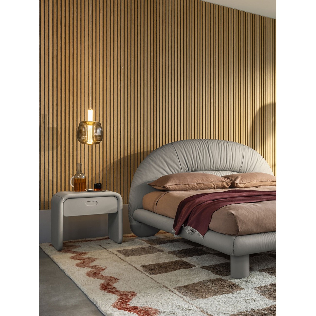 POLTRONA FRAU LIELOW NIGHT TABLE