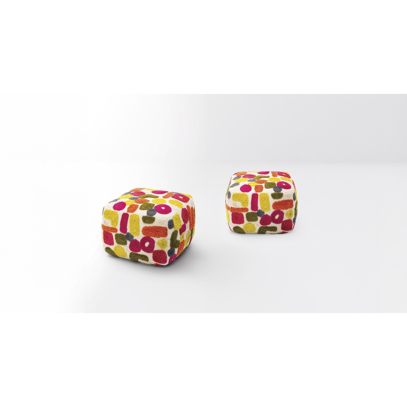 PAOLA LENTI - DOODLE POUF