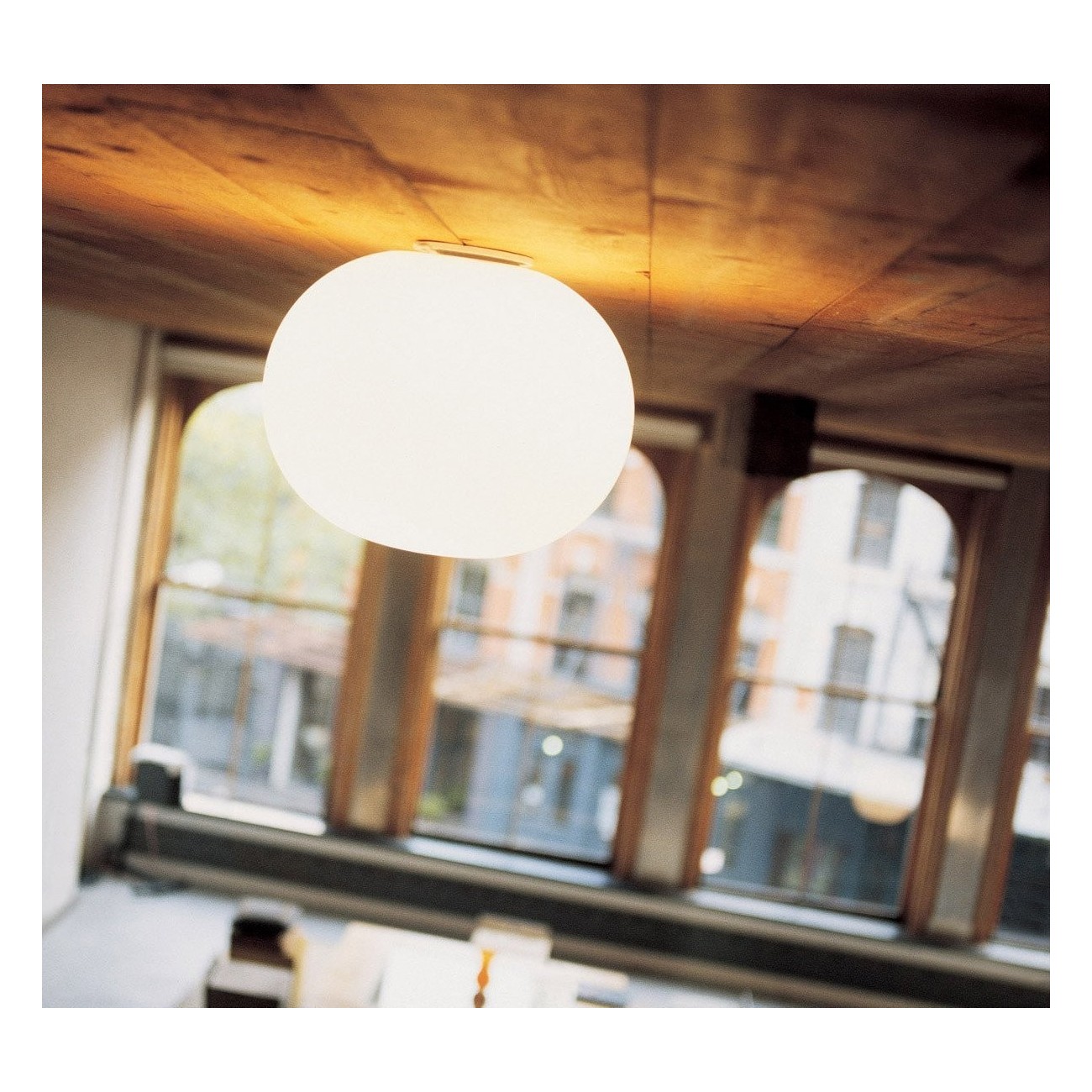 FLOS  GLO BALL  C/W ZERO