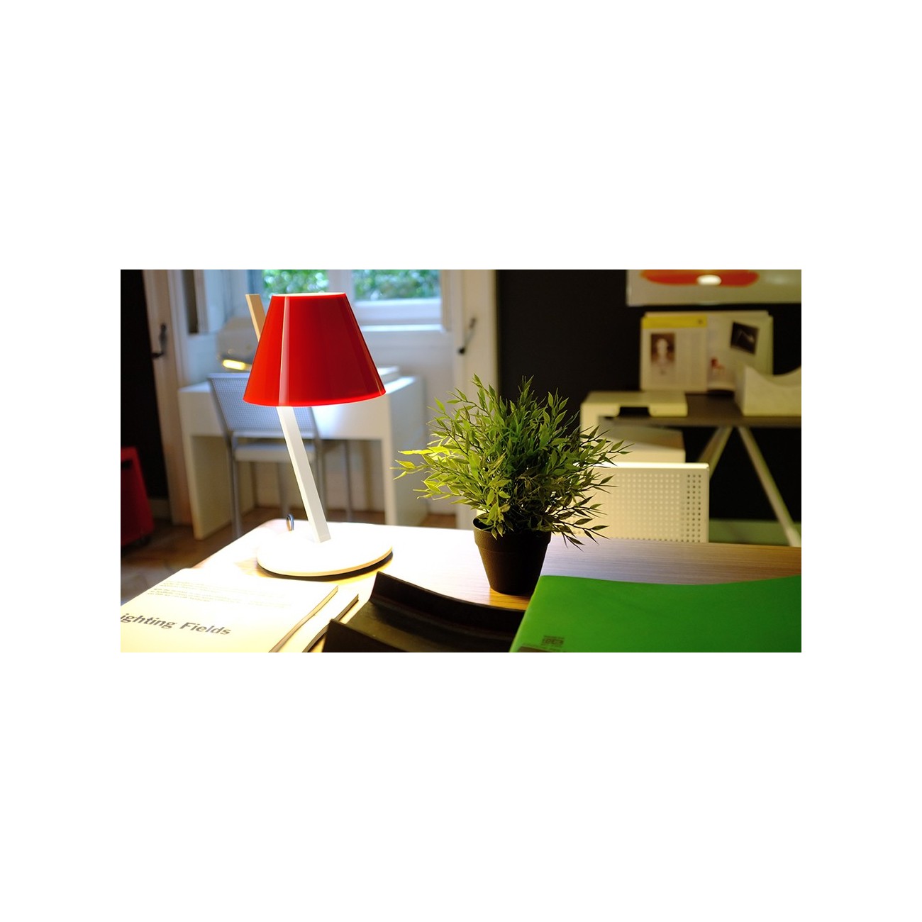 ARTEMIDE - LA PETITE LAMPADA DA TAVOLO - ROSSO