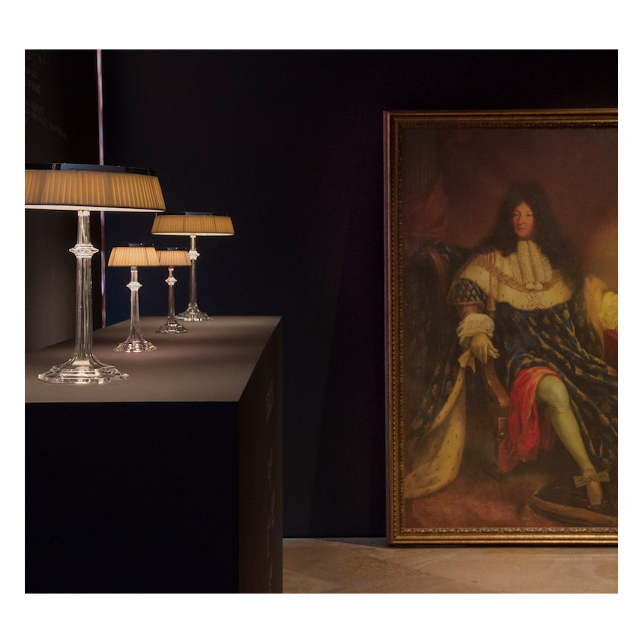 FLOS BON JOUR VERSAILLES CON CORONA