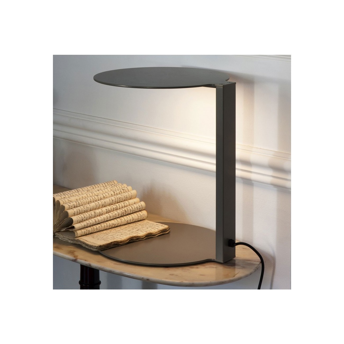 OLUCE DUCA LAMPADA DA TAVOLO