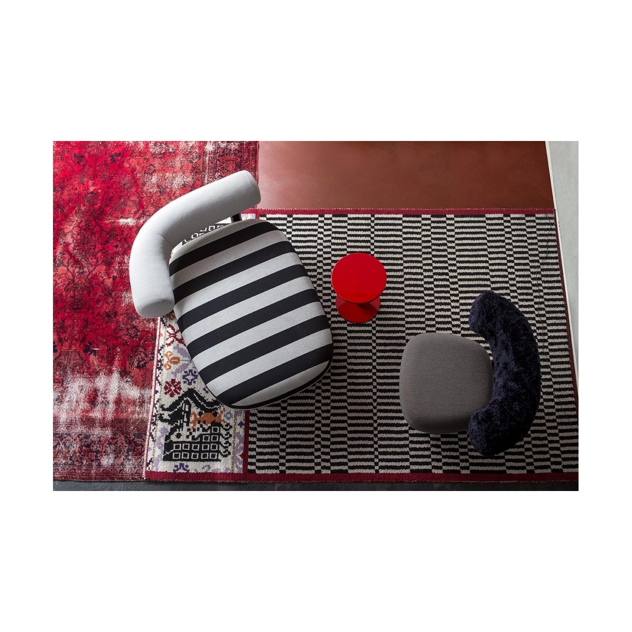 MOROSO PIPE CHAISE LOUNGE