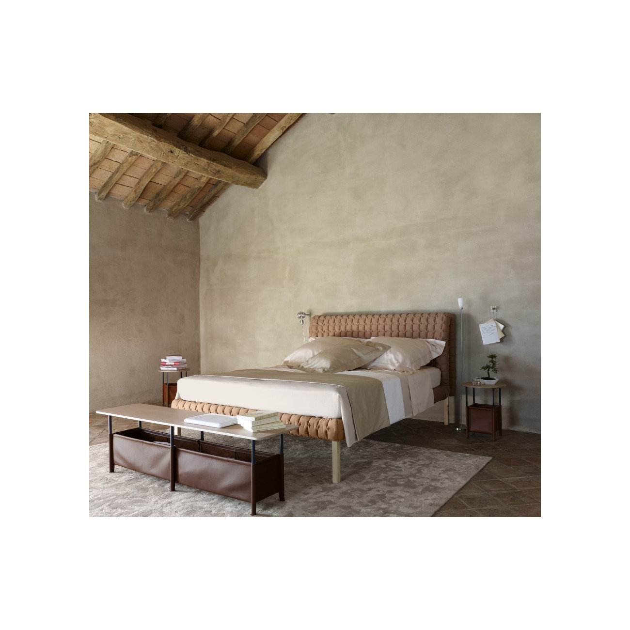 LIGNE ROSET RUCHE' LETTO TESTATA ALTA