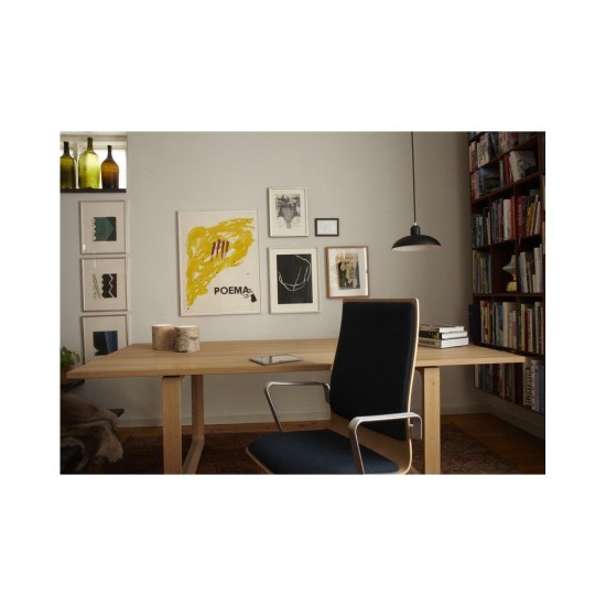 FRITZ HANSEN TAVOLO ESSAY