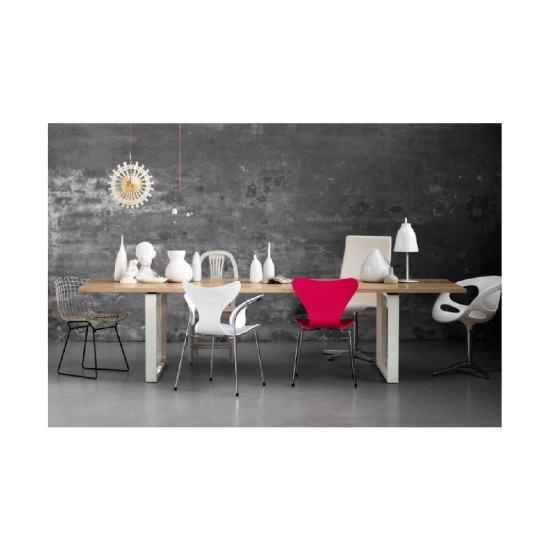 FRITZ HANSEN TAVOLO ESSAY