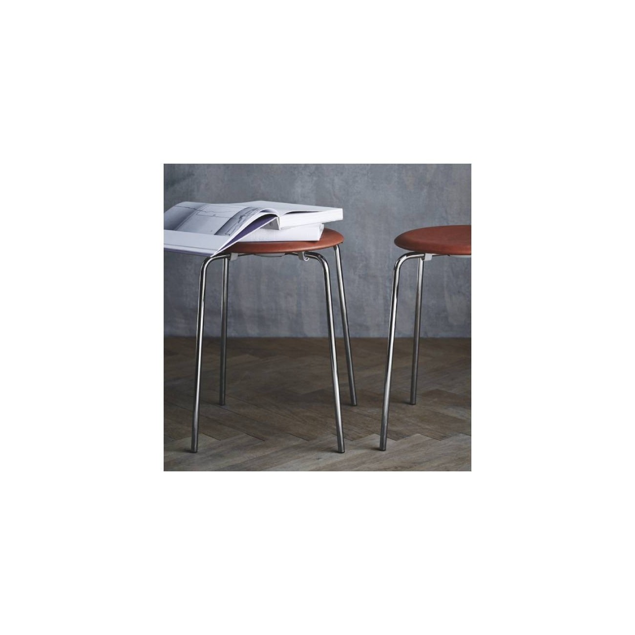 FRITZ HANSEN SGABELLO DOT WALNUT