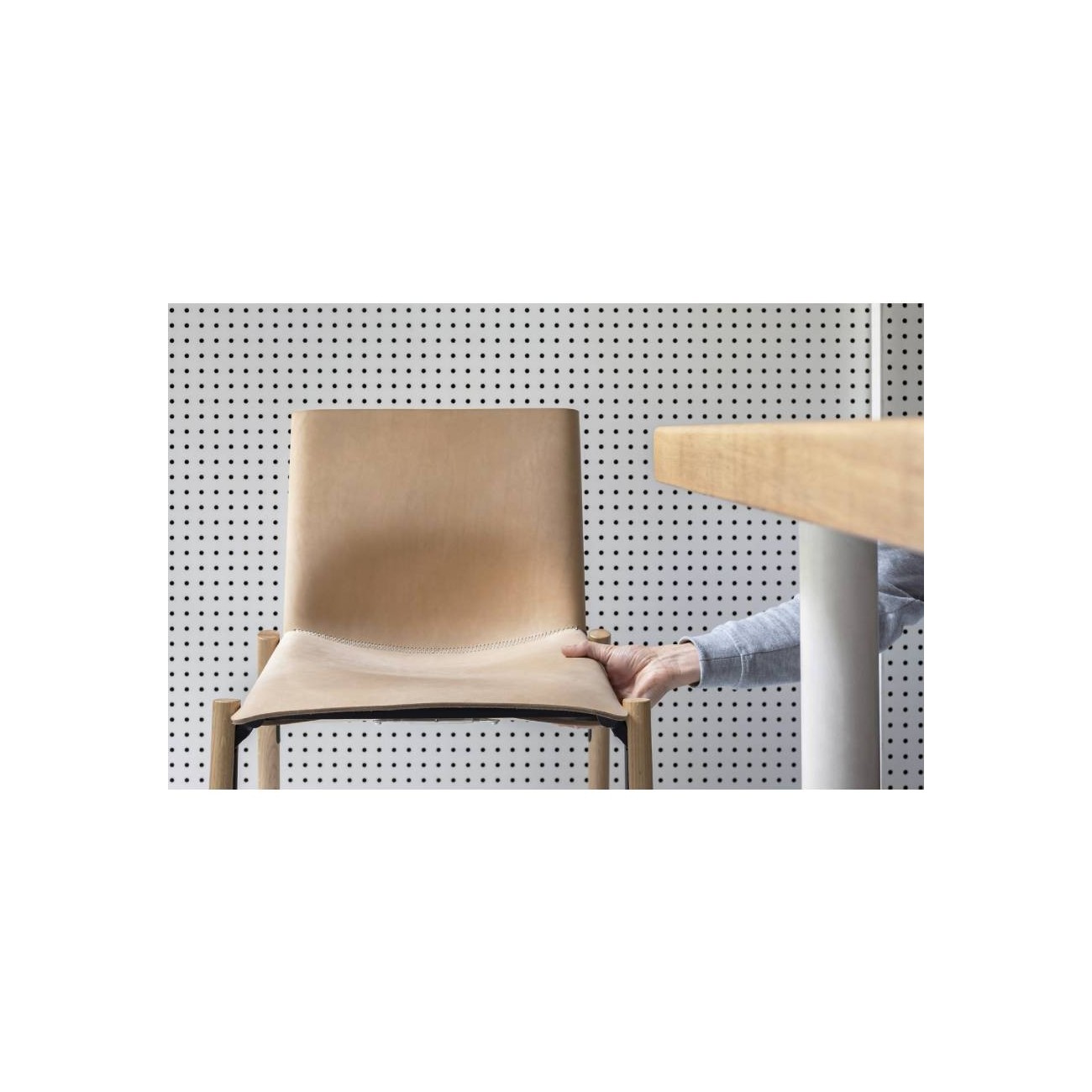 KRISTALI SEDIA EDITION 1085