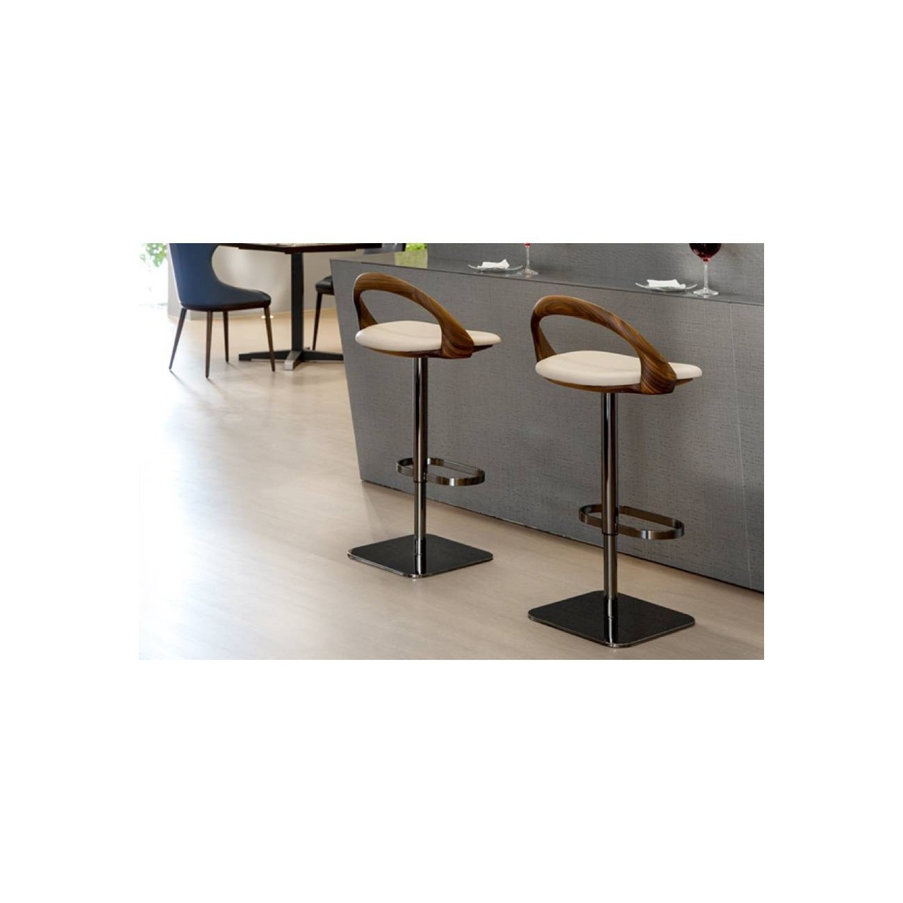 PORADA SGABELLO GIREVOLE ESTER