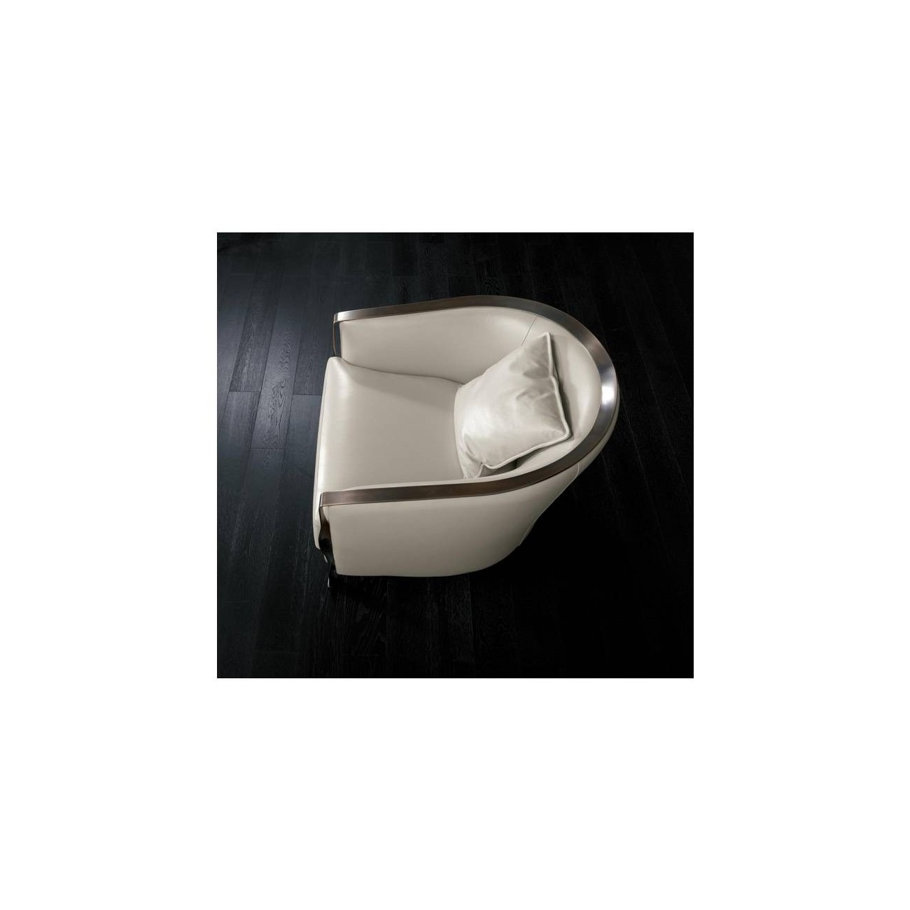 RUGIANO POLTRONA PARIS