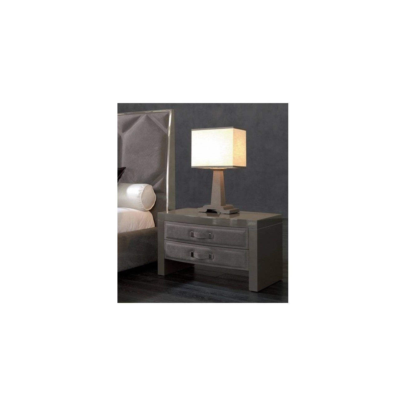 RUGIANO COMODINO ZION