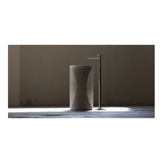 ANTONIO LUPI INTROVERSO