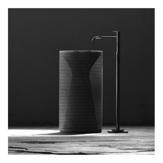 ANTONIO LUPI INTROVERSO