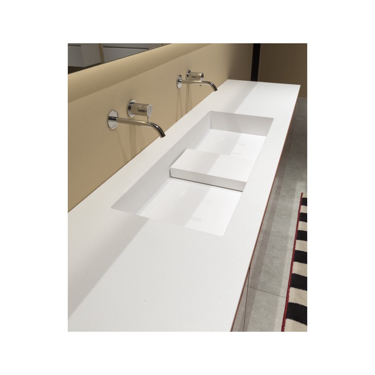 ANTONIO LUPI PODIO TOP