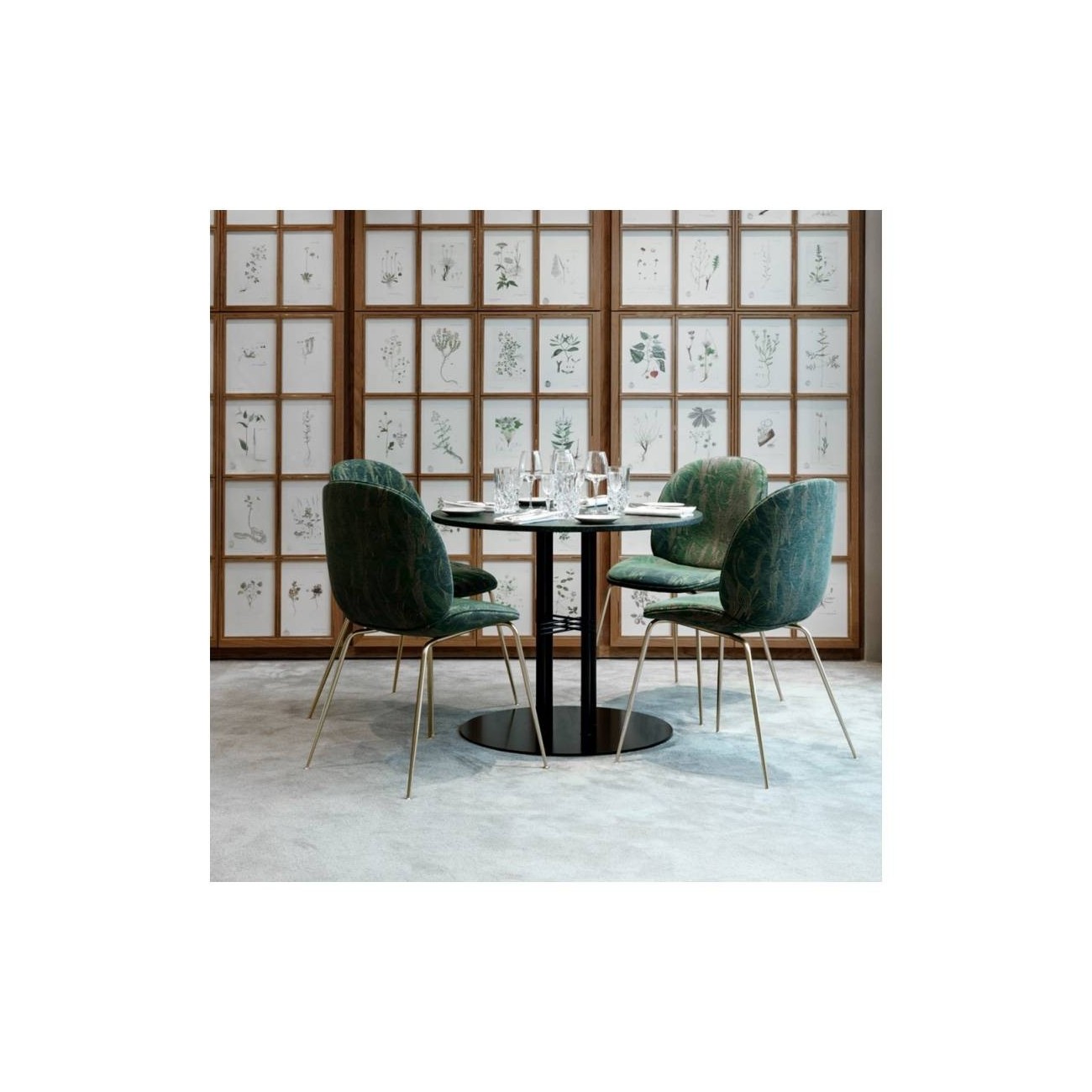 GUBI TS COLUMN TAVOLO DA PRANZO