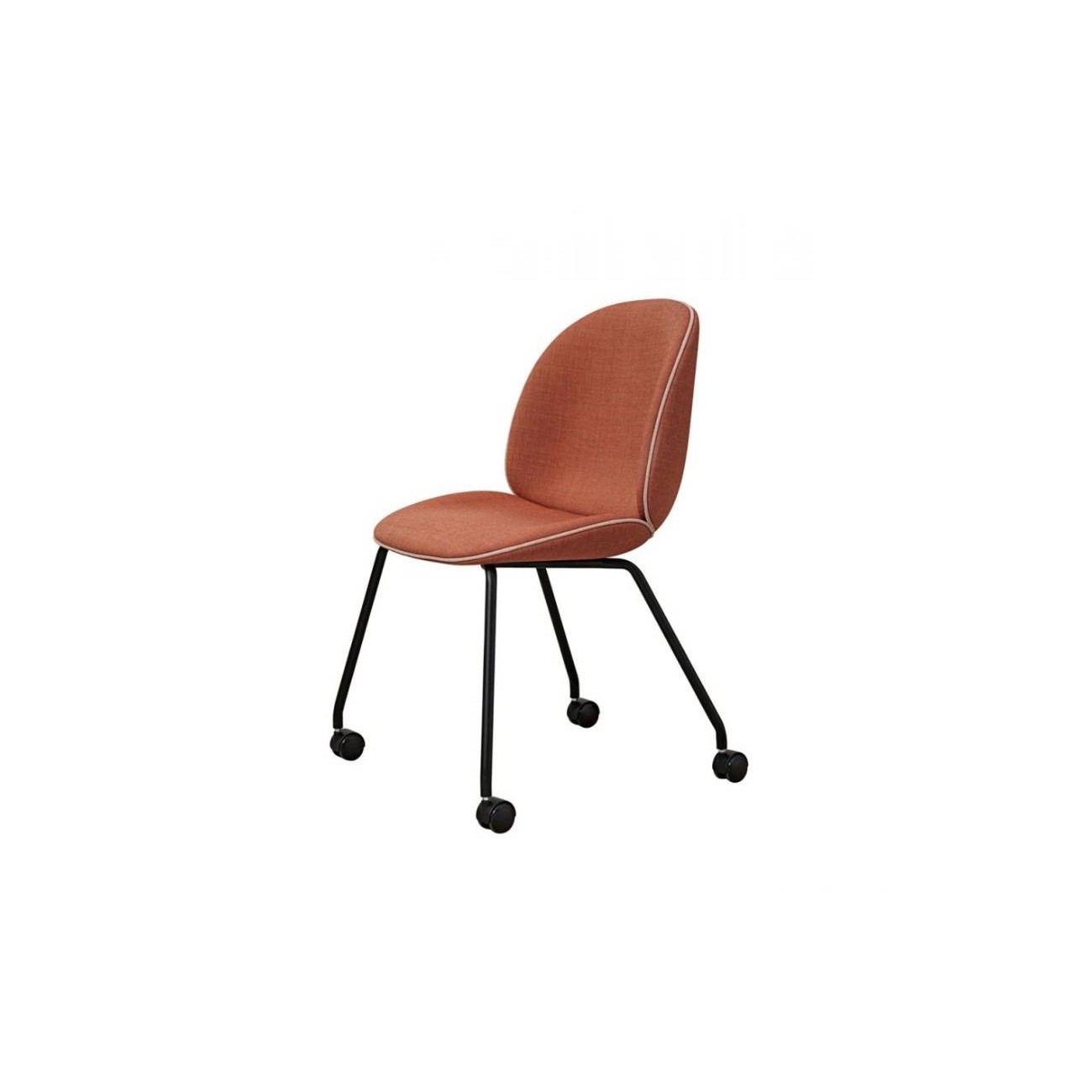 GUBI BEETLE SEDIA CON ROTELLE