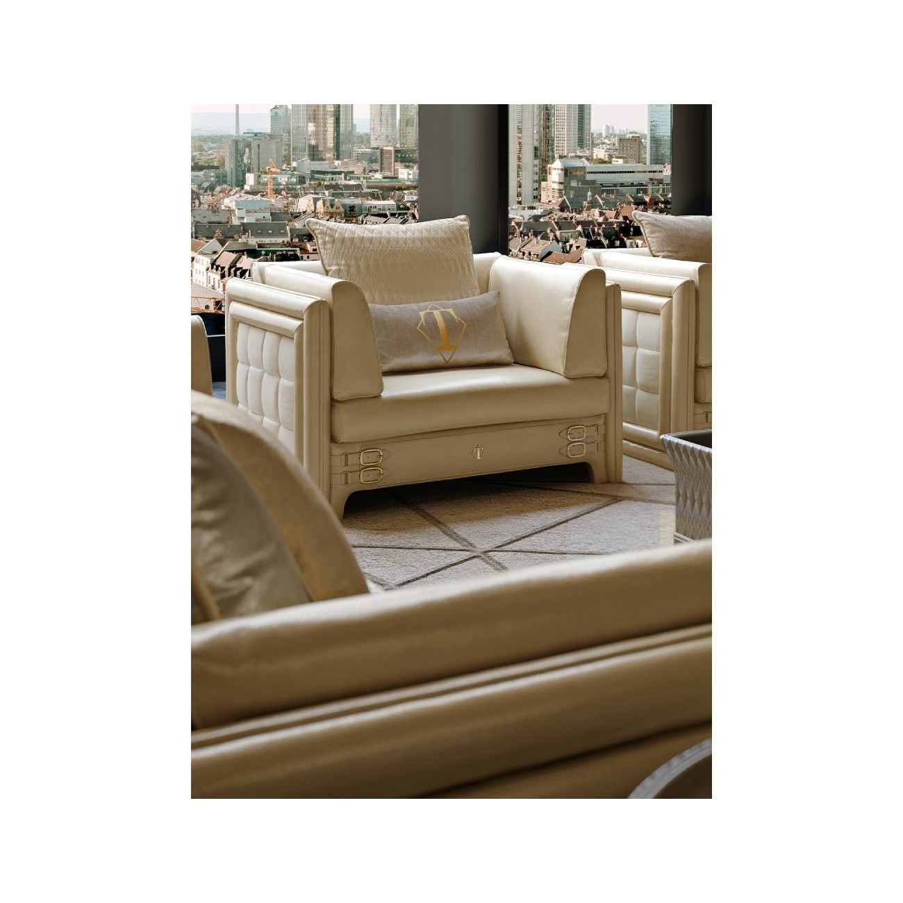 TURRI NUMERO TRE POLTRONA