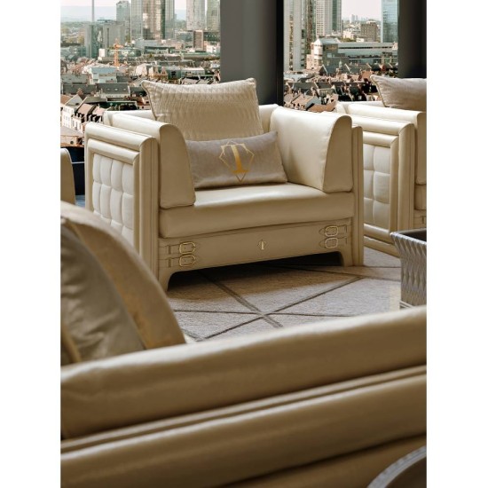 TURRI NUMERO TRE POLTRONA