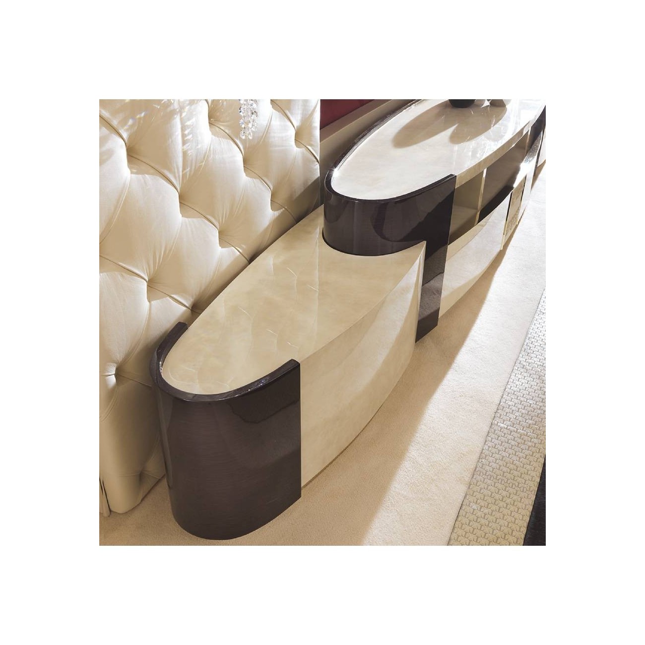 TURRI COUTURE MOBILE TV