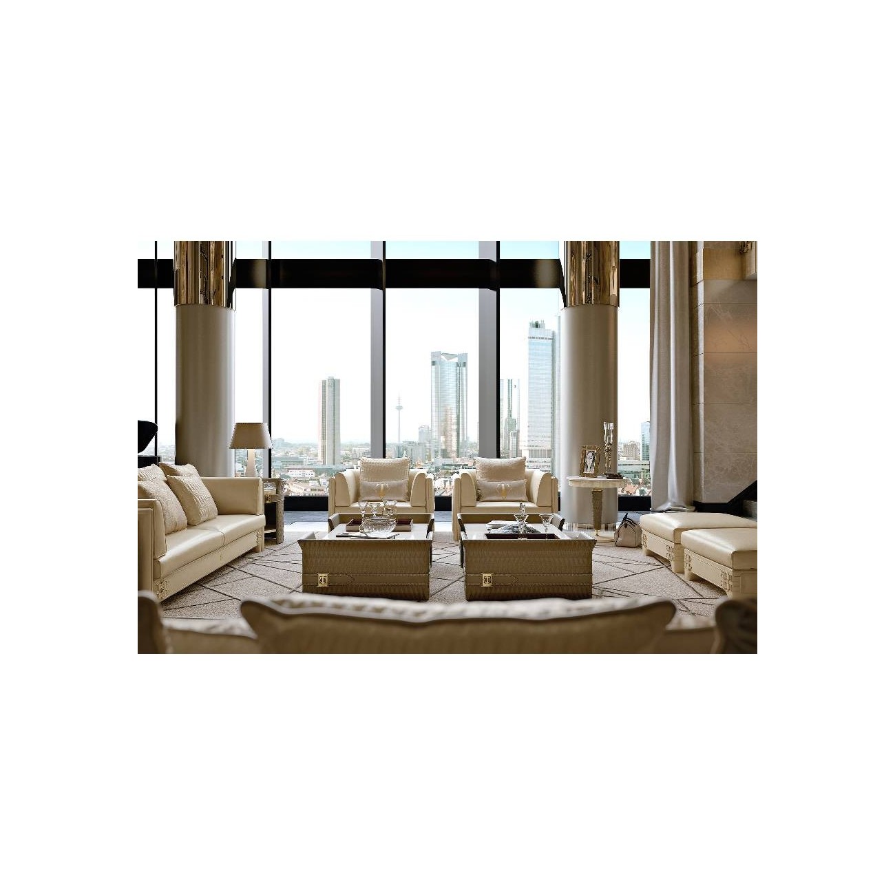 TURRI NUMERO TRE TAVOLINI