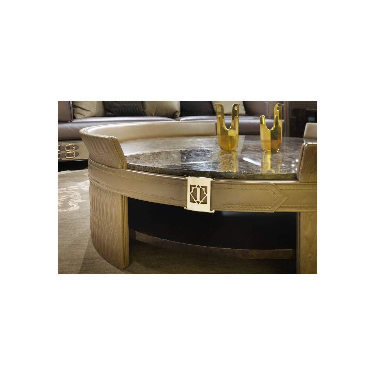 TURRI NUMERO TRE TAVOLINI ROTONDI