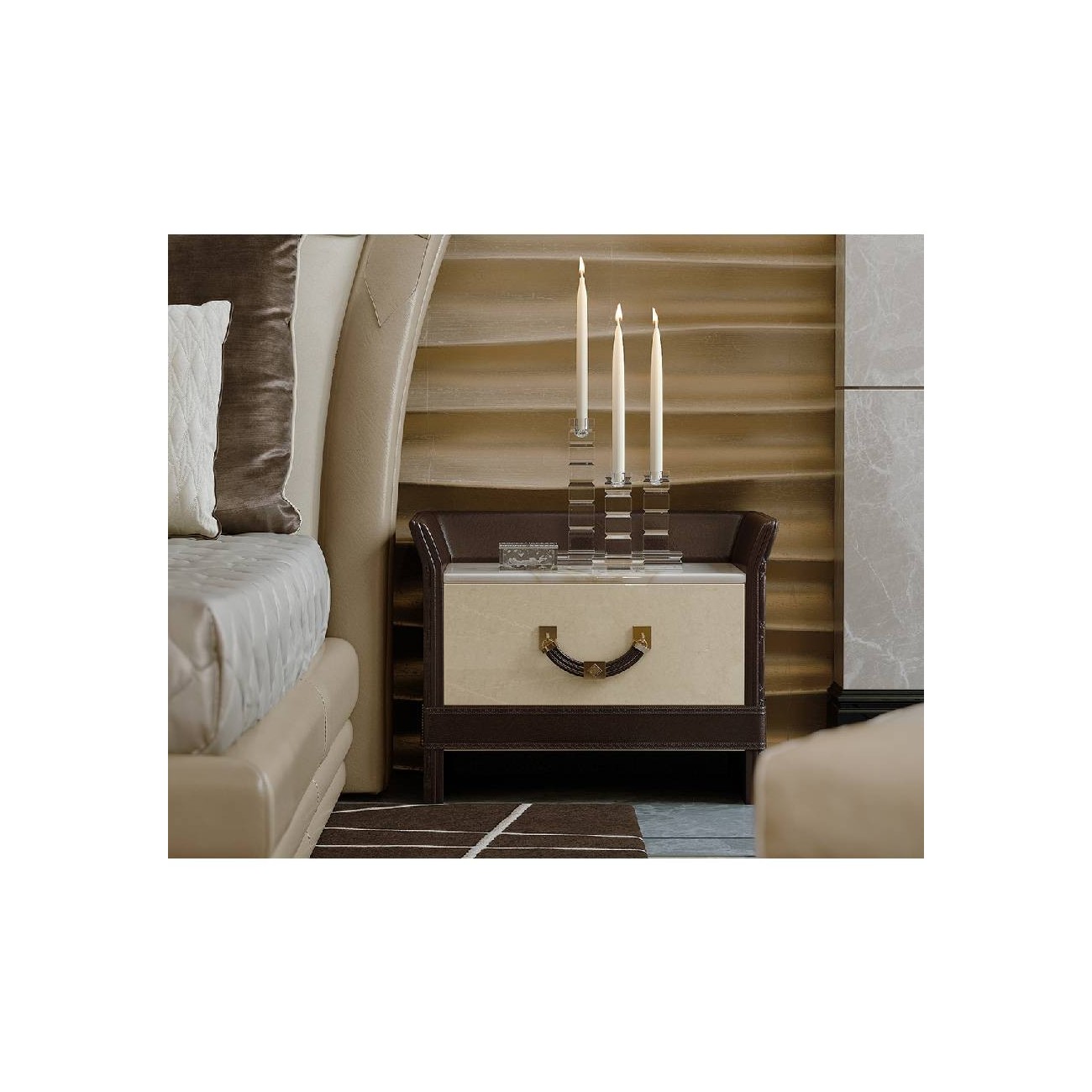 TURRI NUMERO TRE COMODINO