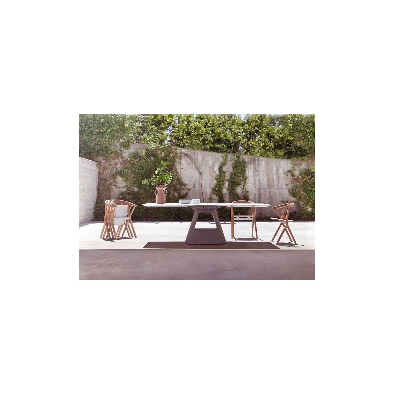 BD BARCELONA B TAVOLO IN PIETRA