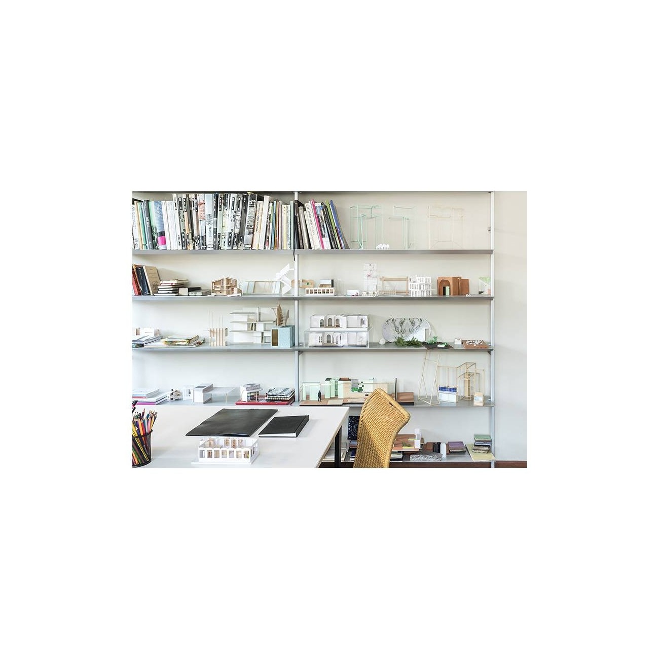 BD BARCELONA HYPOSTILA SCAFFALI / LIBRERIA