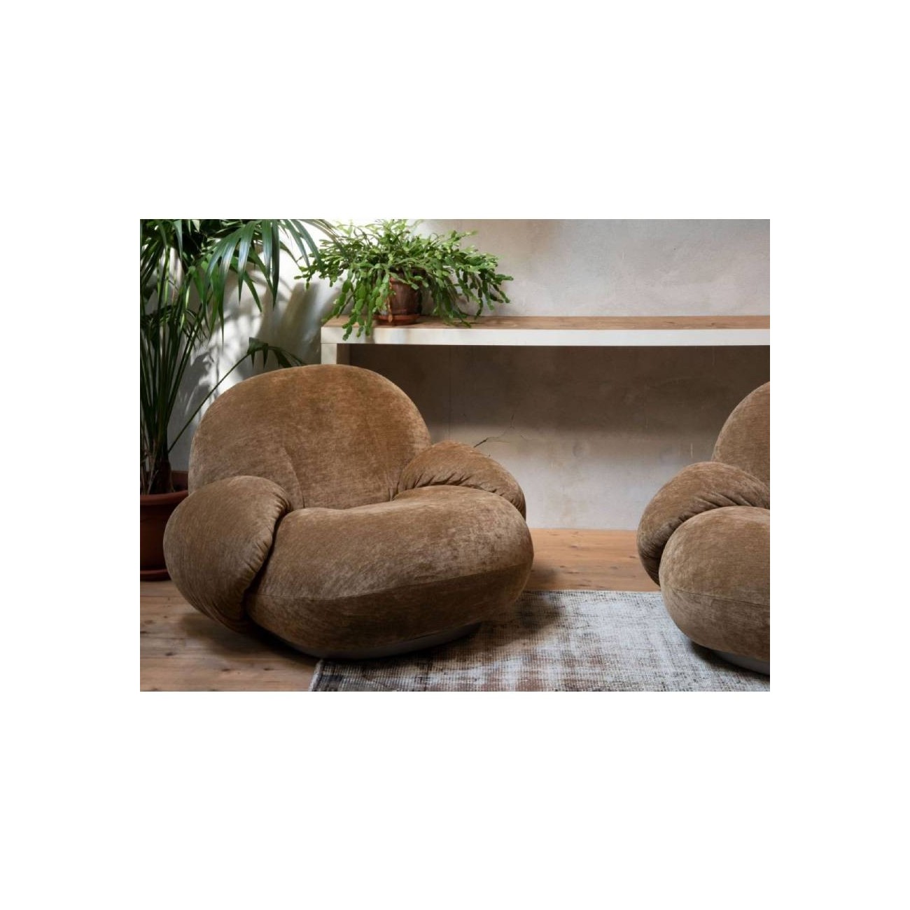 GUBI PACHA LOUNGE CHAIR