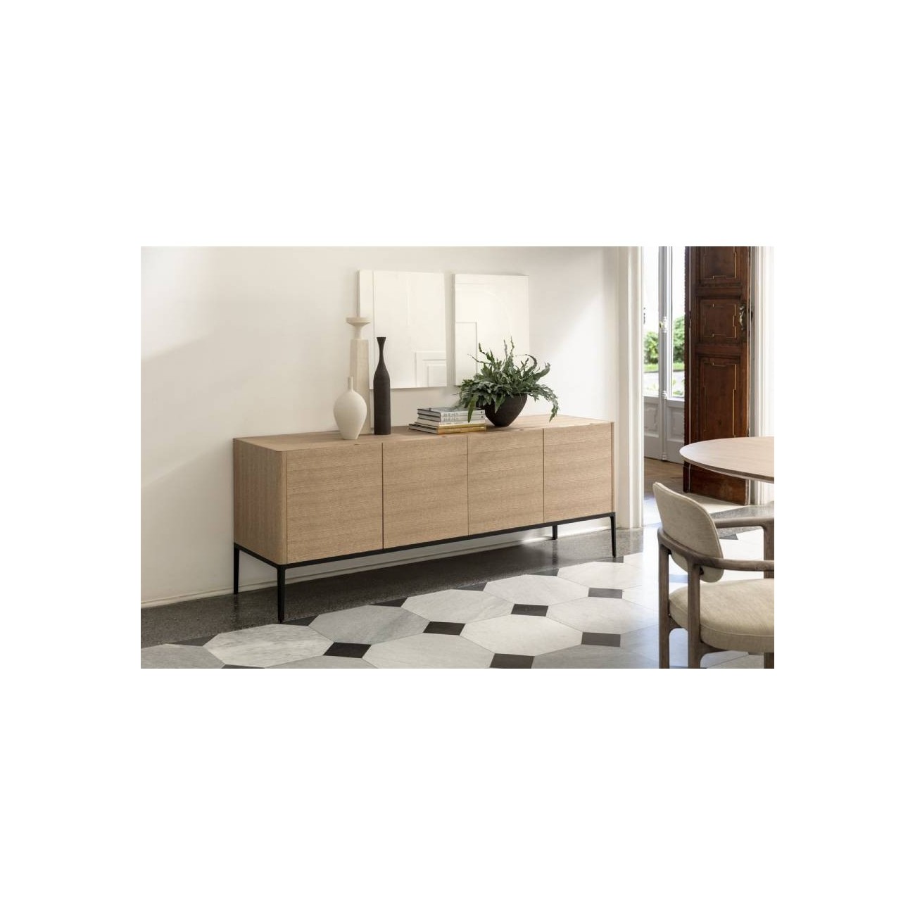 PORADA KANTO CREDENZA