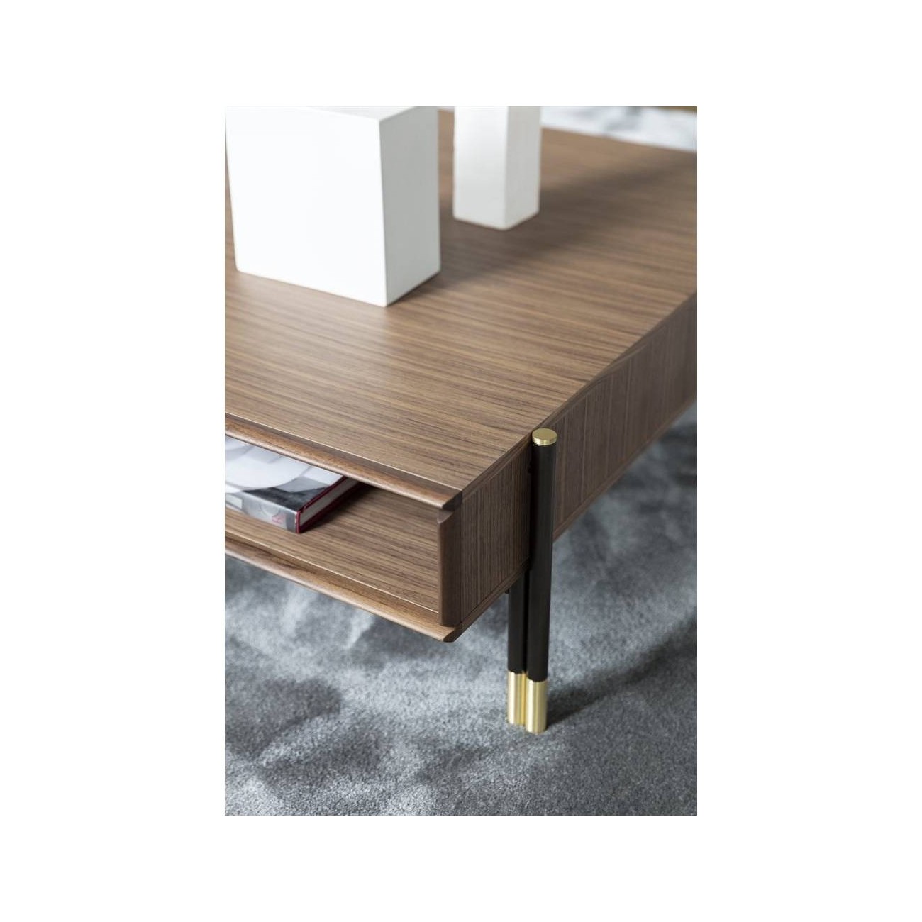 PORADA BAYUS TAVOLINO