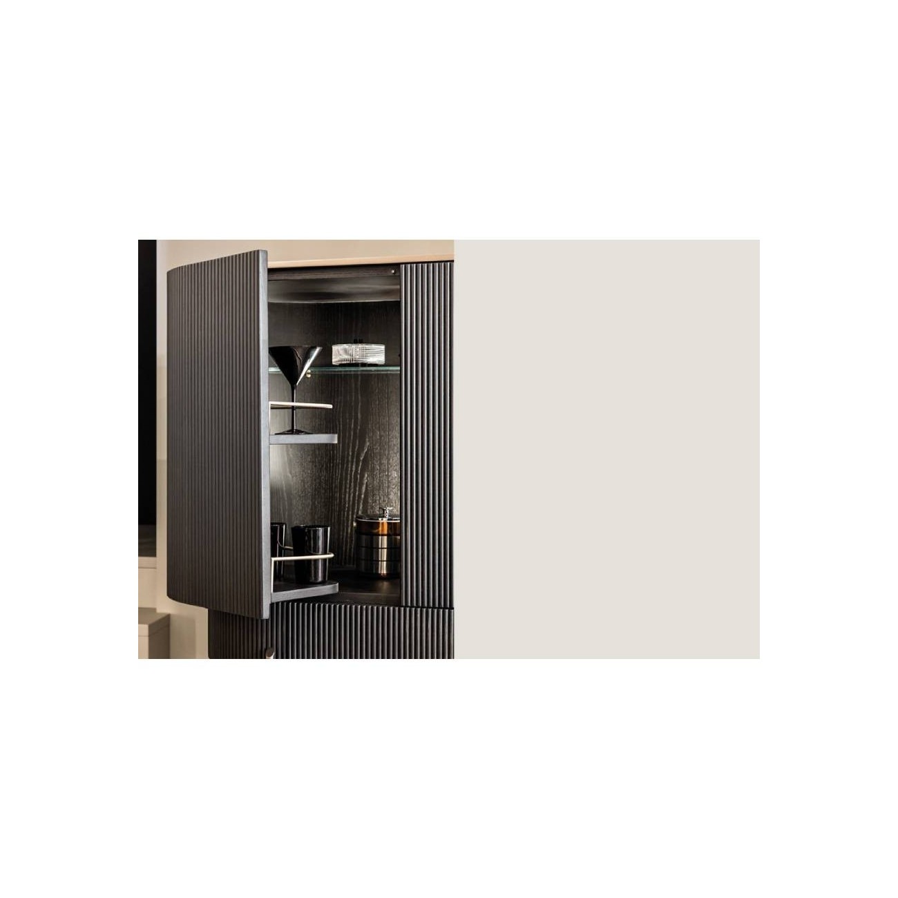 SHĀKE HEGE MOBILE BAR