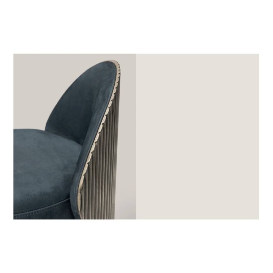 SHĀKE HEGE POLTRONCINA