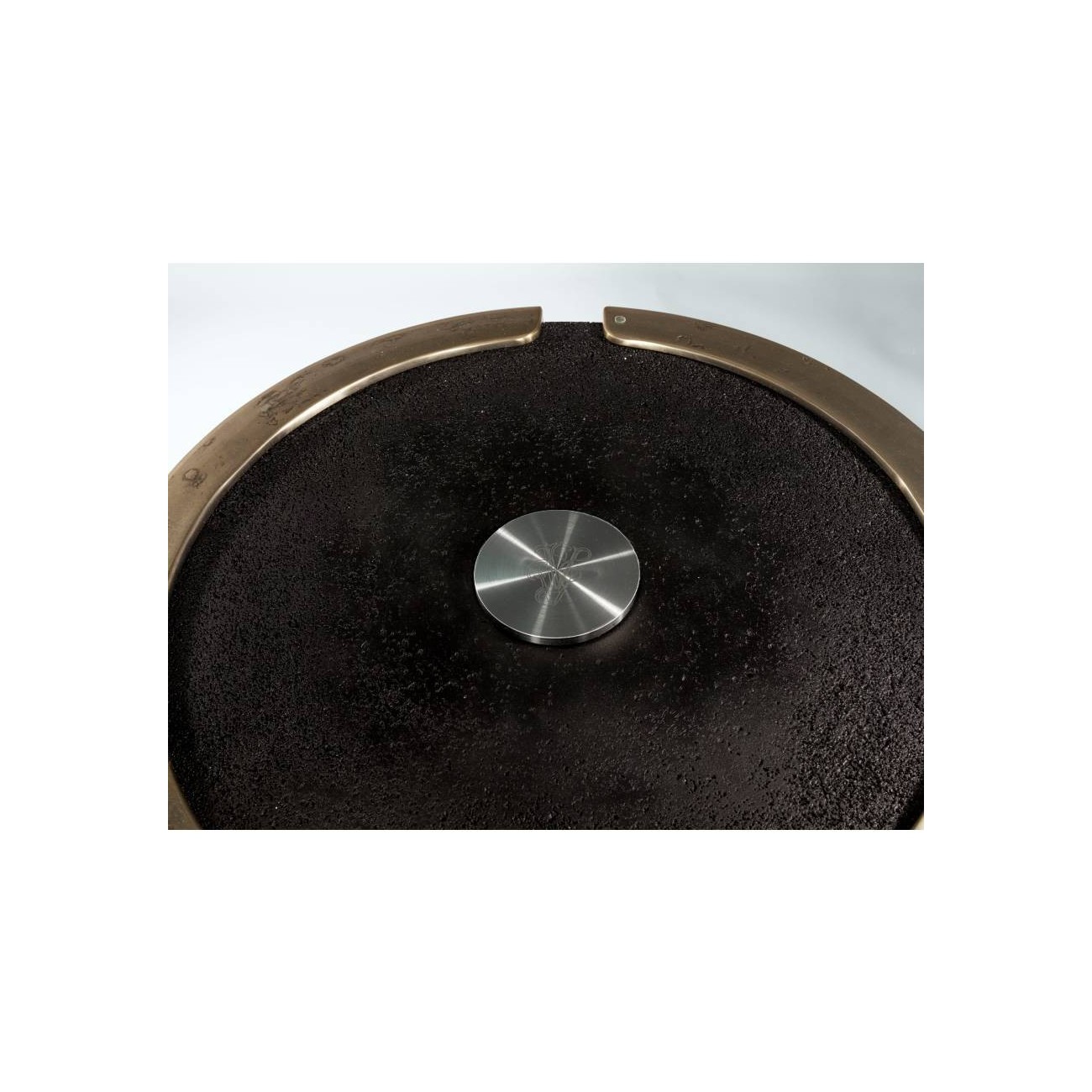 VISIONNAIRE AMOS TAVOLO