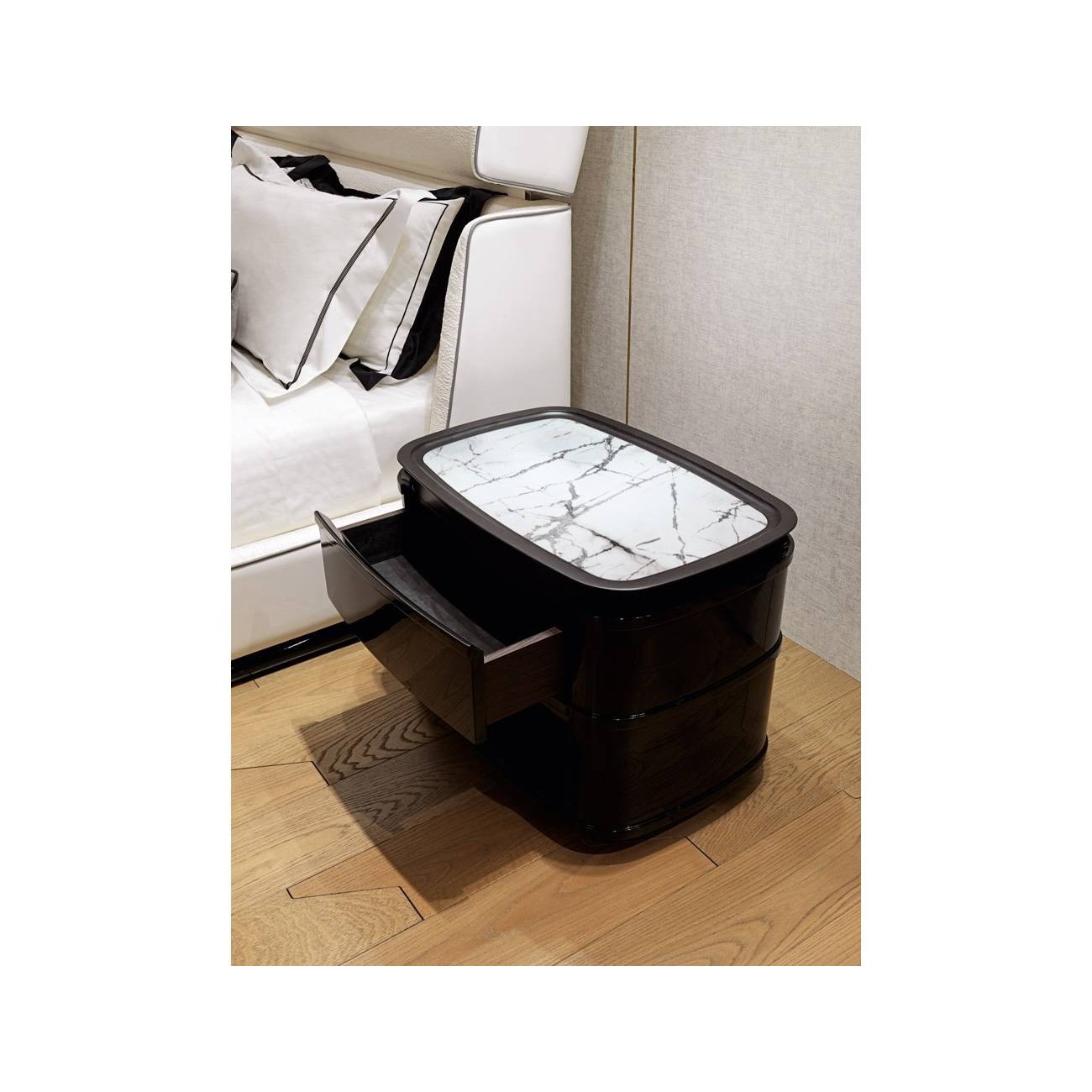 VISIONNAIRE NOMOS COMODINO