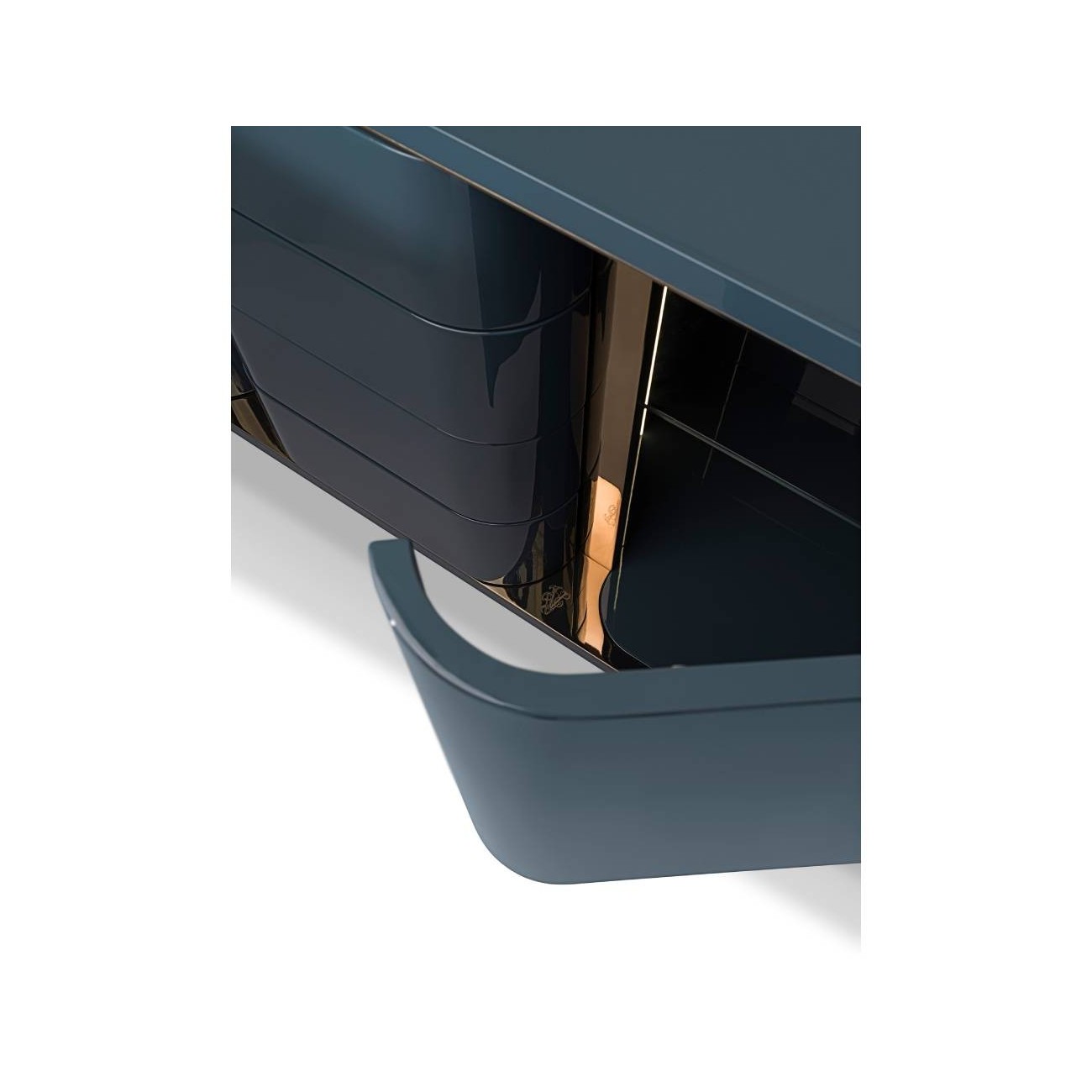 VISIONNAIRE DONEGAL MADIA