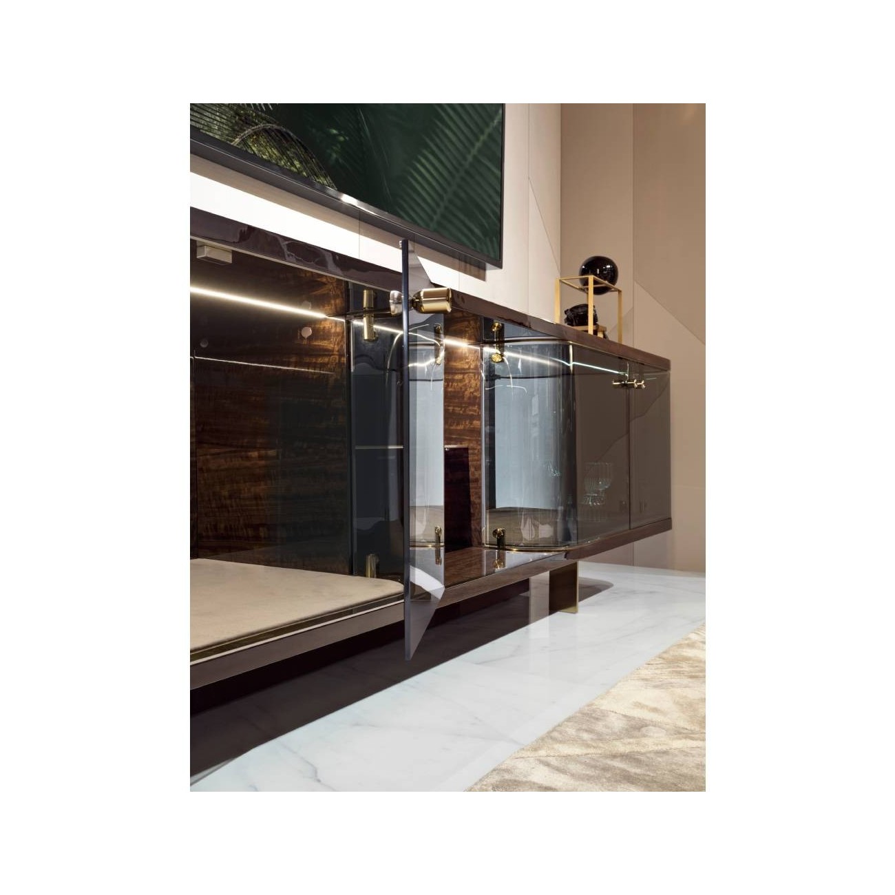 VISIONNAIRE DORINDA MADIA