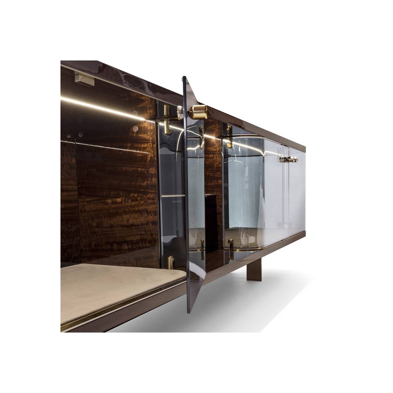 VISIONNAIRE DORINDA MADIA