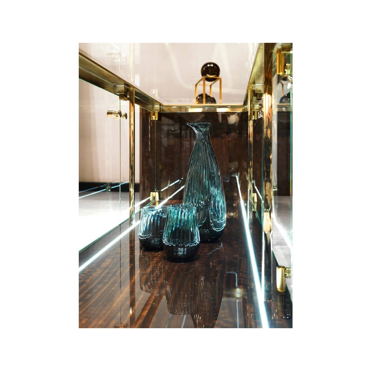 VISIONNAIRE DESMOND MADIA